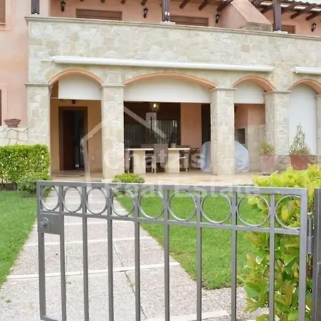 Luxury 2-bedroom In Pefkoxori *